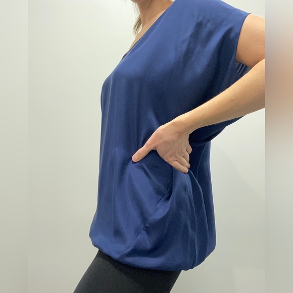 Short sleeve silk top by Vince - Picture 3 of 4